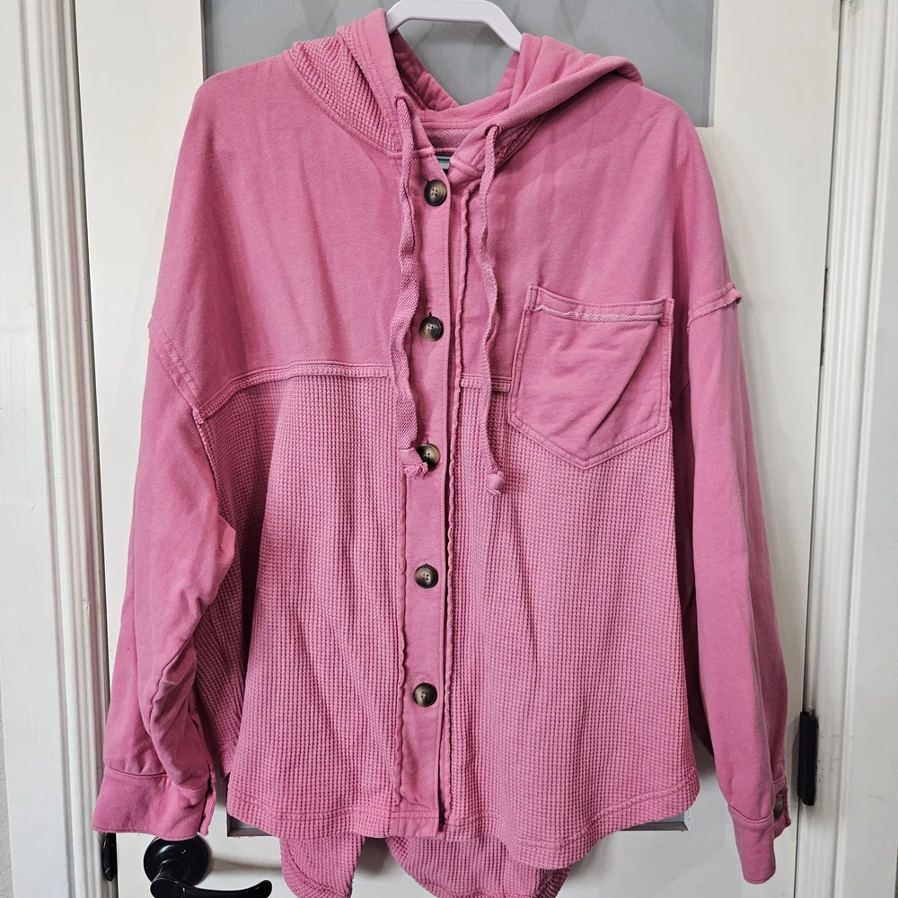American Eagle Outfitters Pink Hoodie - Picture 1 of 3